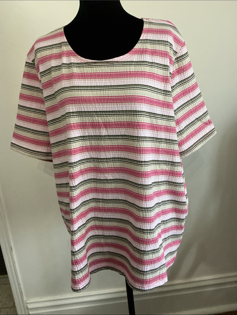 Striped pink, green, fuscia, black and white short sleeved top tunic 2x